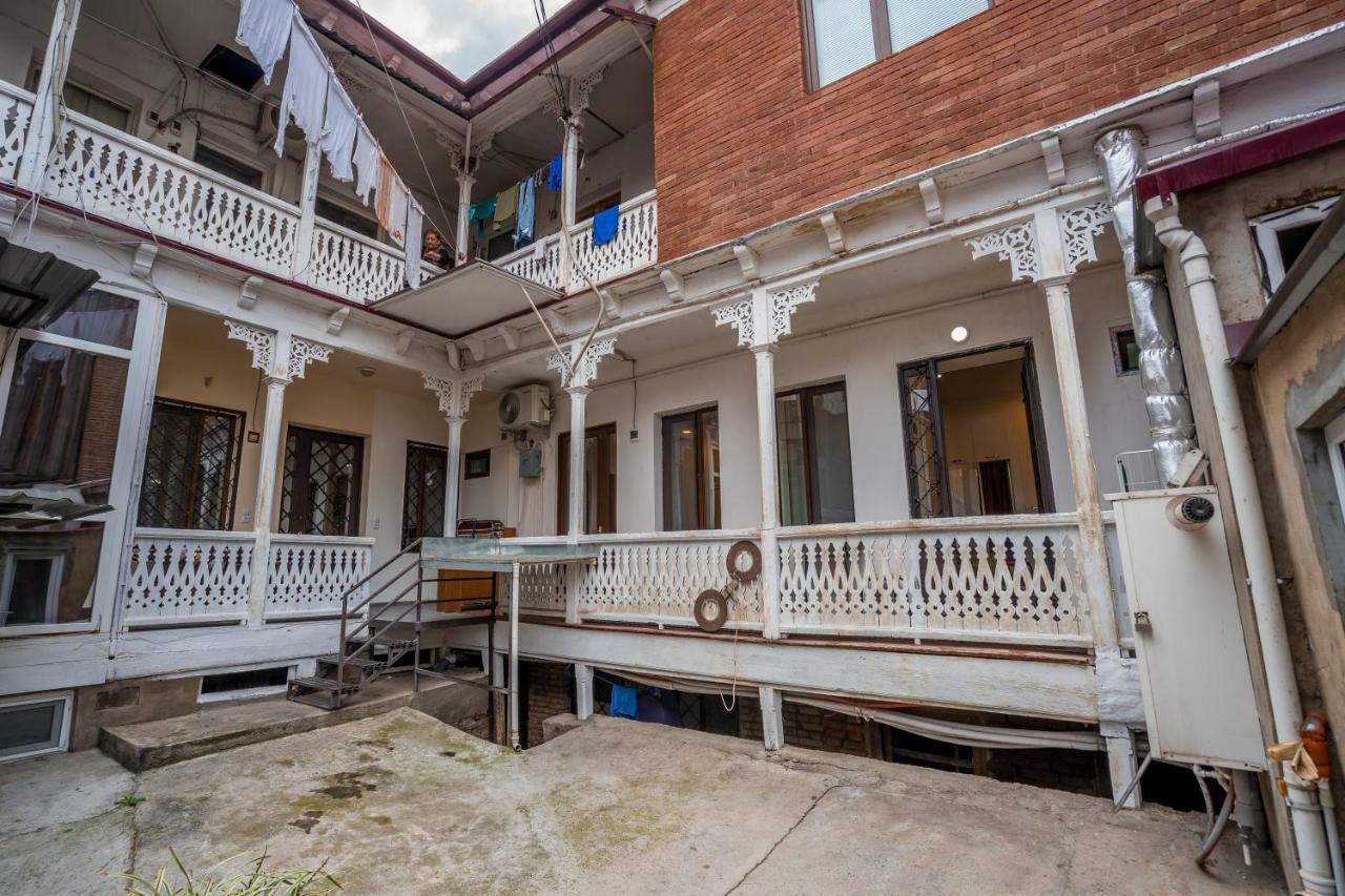 Apartments Near Metekhi Cathedral 第比利斯 外观 照片